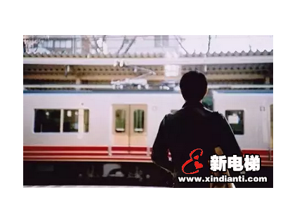 致電梯人：路再難，也要走！