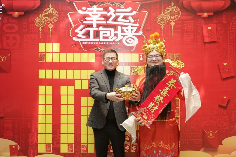 張董紅包墻