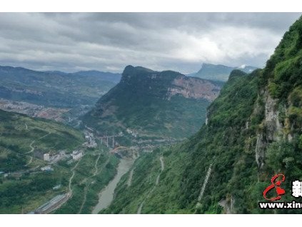 乘萊茵斜行電梯，體驗0-90度隧道穿梭！
