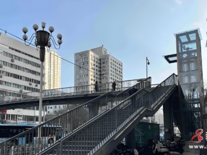 住房城鄉(xiāng)建設(shè)部近日發(fā)文對(duì)無(wú)障礙設(shè)施建設(shè)提出了多項(xiàng)指導(dǎo)意見(jiàn)