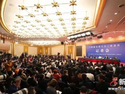 針對住建部提出的老舊小區(qū)加裝電梯推進策略 居民意見統(tǒng)一難、資金與技術(shù)難題……